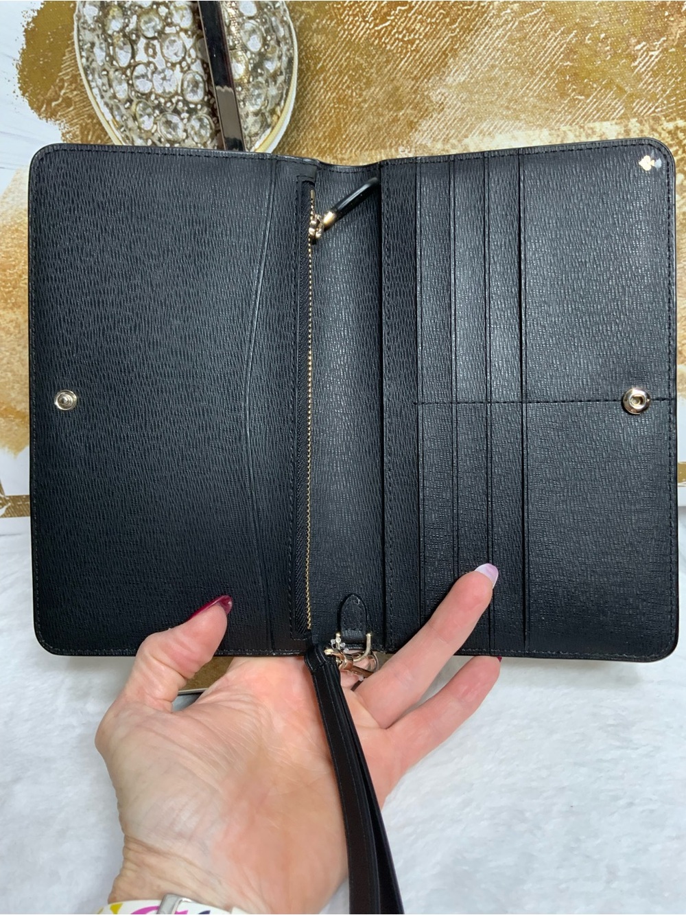 kate spade Black and White Floral Wristlet Clutch - Picture 3 of 4